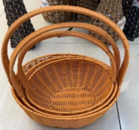 صواني منسوجة بتصميم أنيق وطابع طبيعي، مناسبة لترتيب الهدايا وتقديمها بشكل مرتب