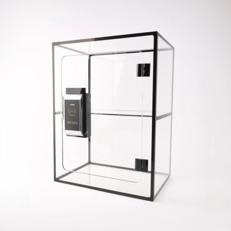 صندوق اكريلك مع قفل